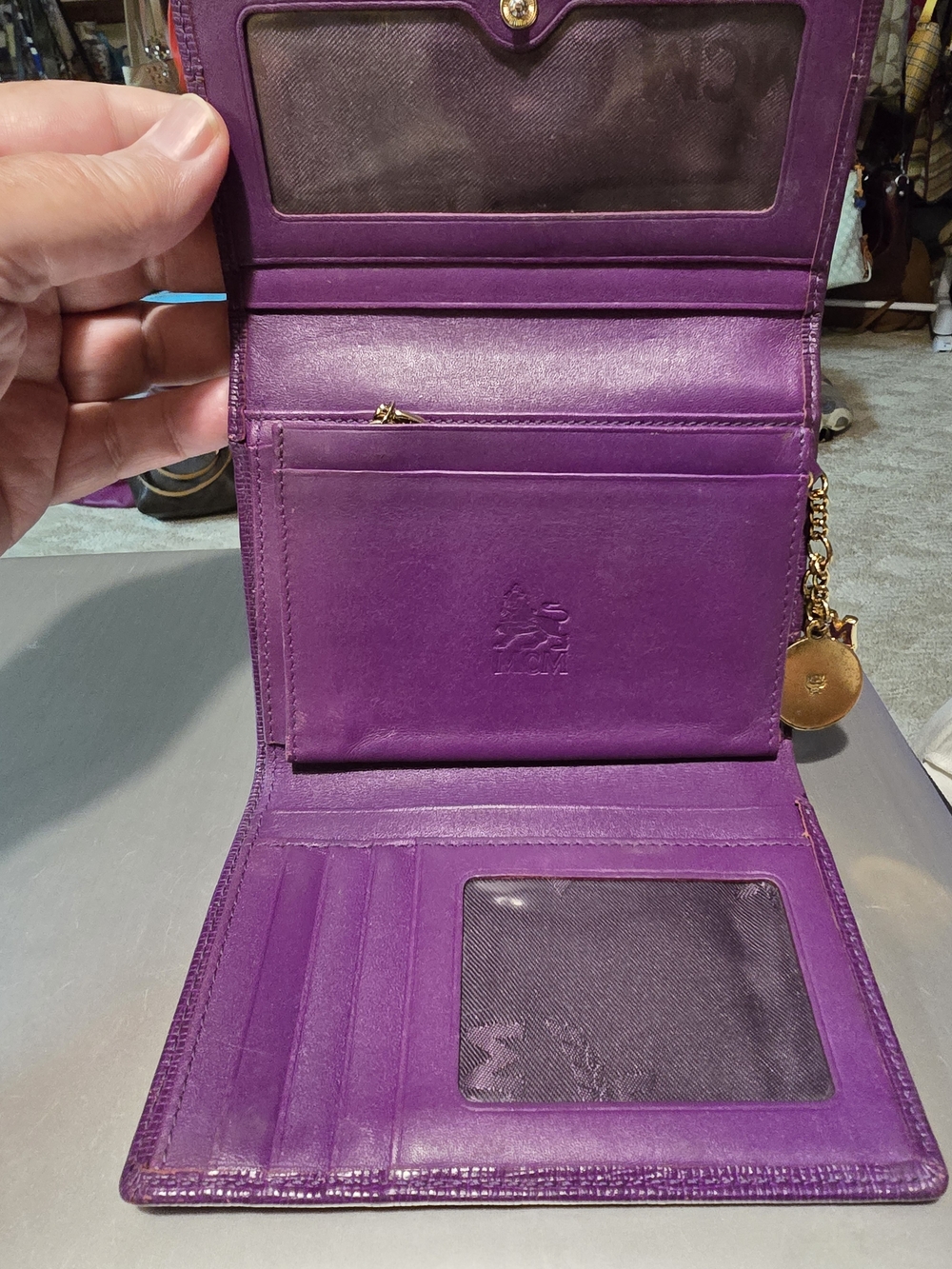 MCM EUC Purple Leather Logo Trifold Wallet with Gold Hardware & 2 MCM Charms 5.5 - Picture 8 of 11